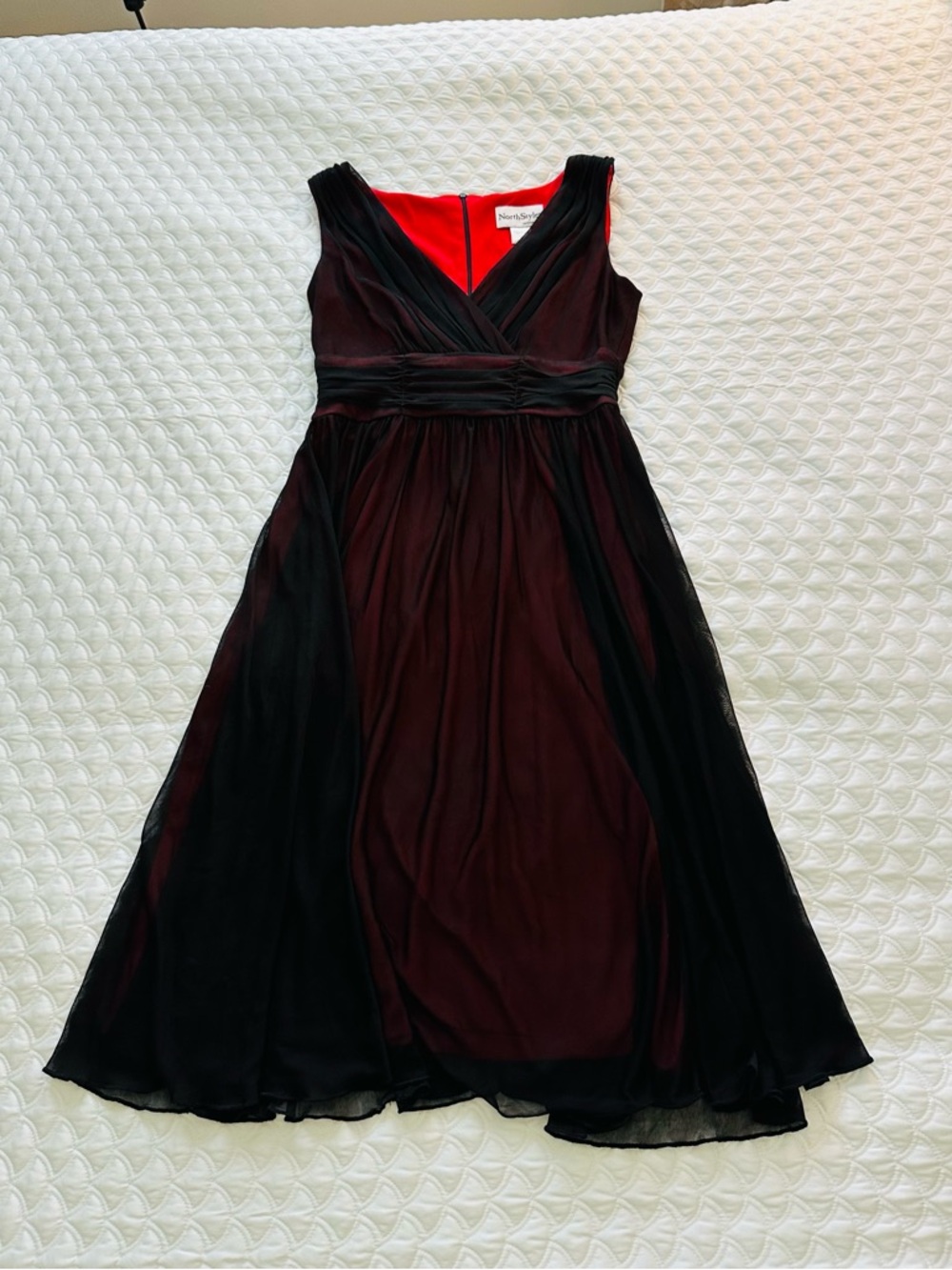 NorthStyle Vibrant Red & Black Dress